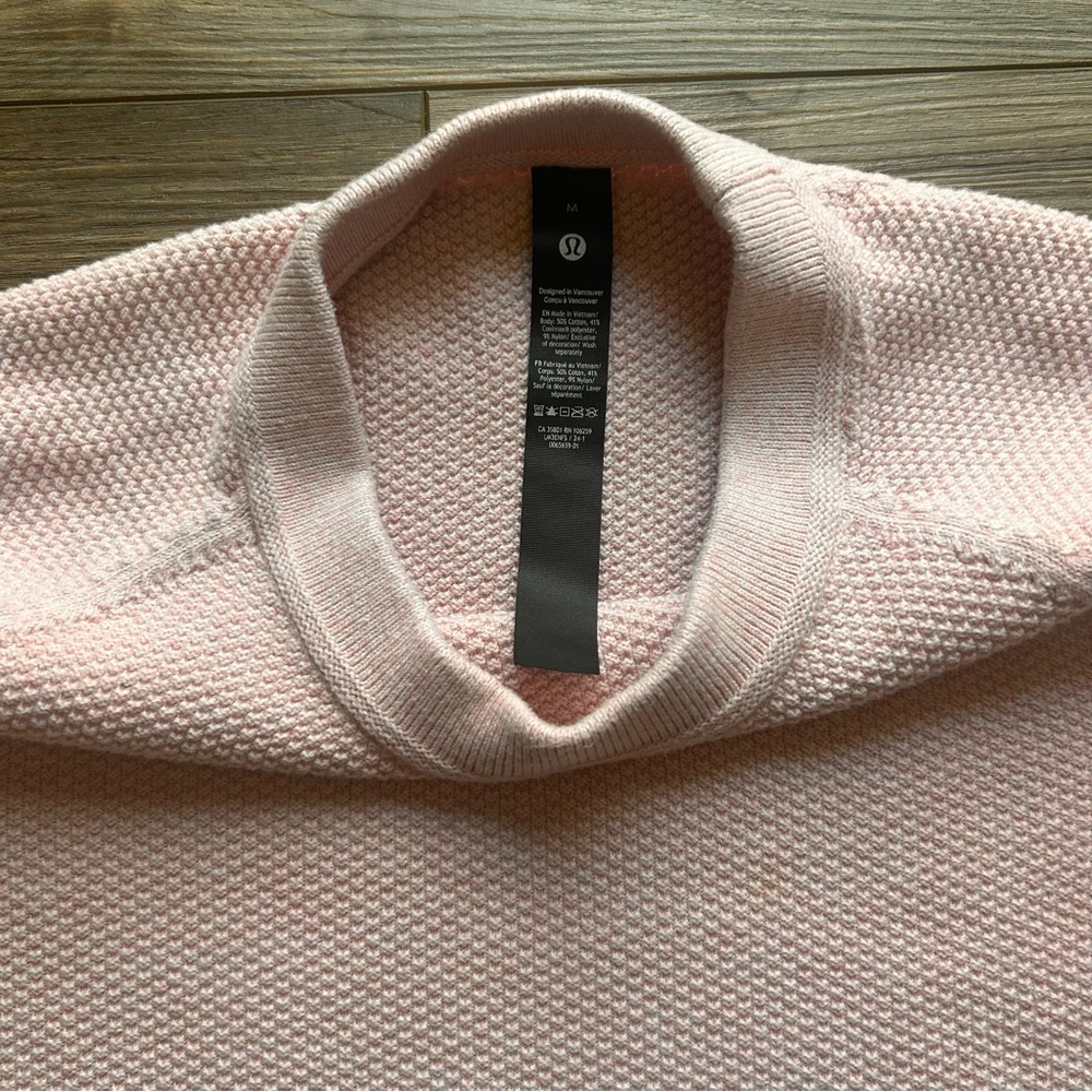 SOLD Lululemon | Textured Knit Crewneck Sweater in Light Pink (Medium) - Picture 4 of 16